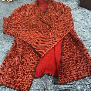 Geometric Patterned Red and Black Women's Cardigan